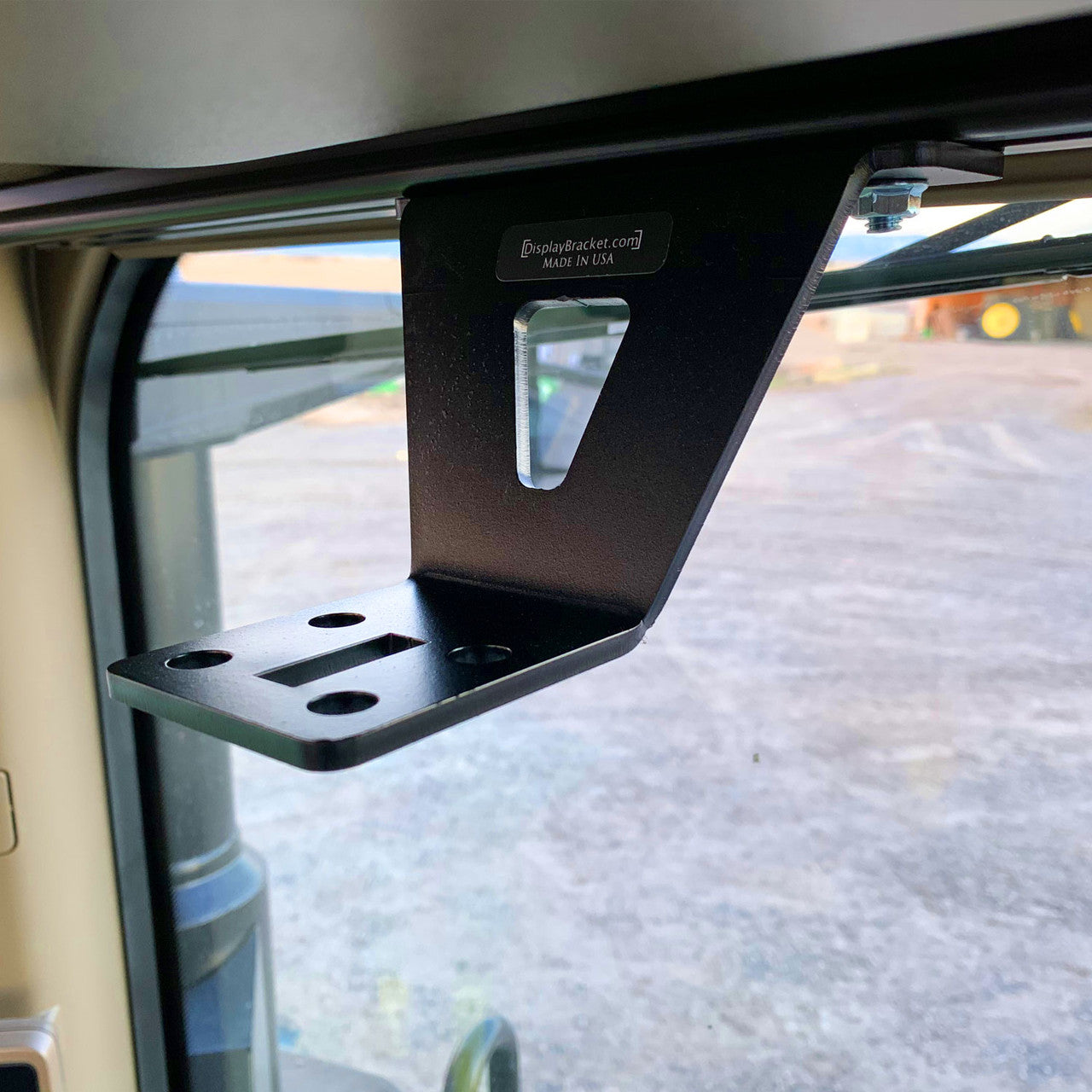 Rail Cab Mounting Bracket for 4640, GEN 4 Extend or Other Monitors or Accessories