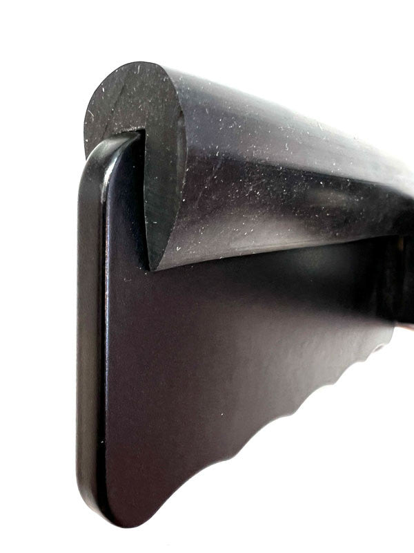 Comfort rubber padding for your footrest.