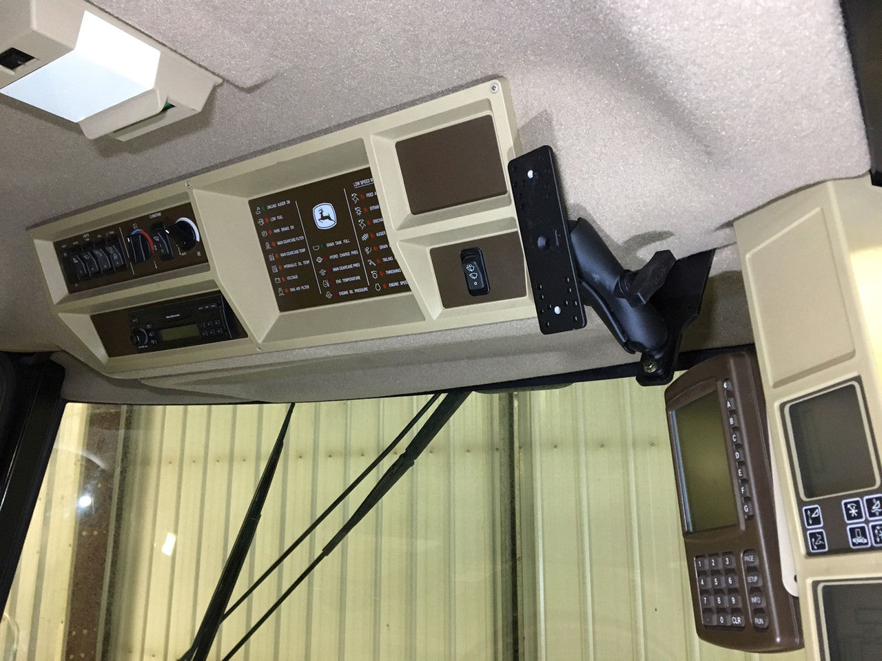 2600 or 2630 Monitor Mounting Bracket for a 60-Series John Deere Combine