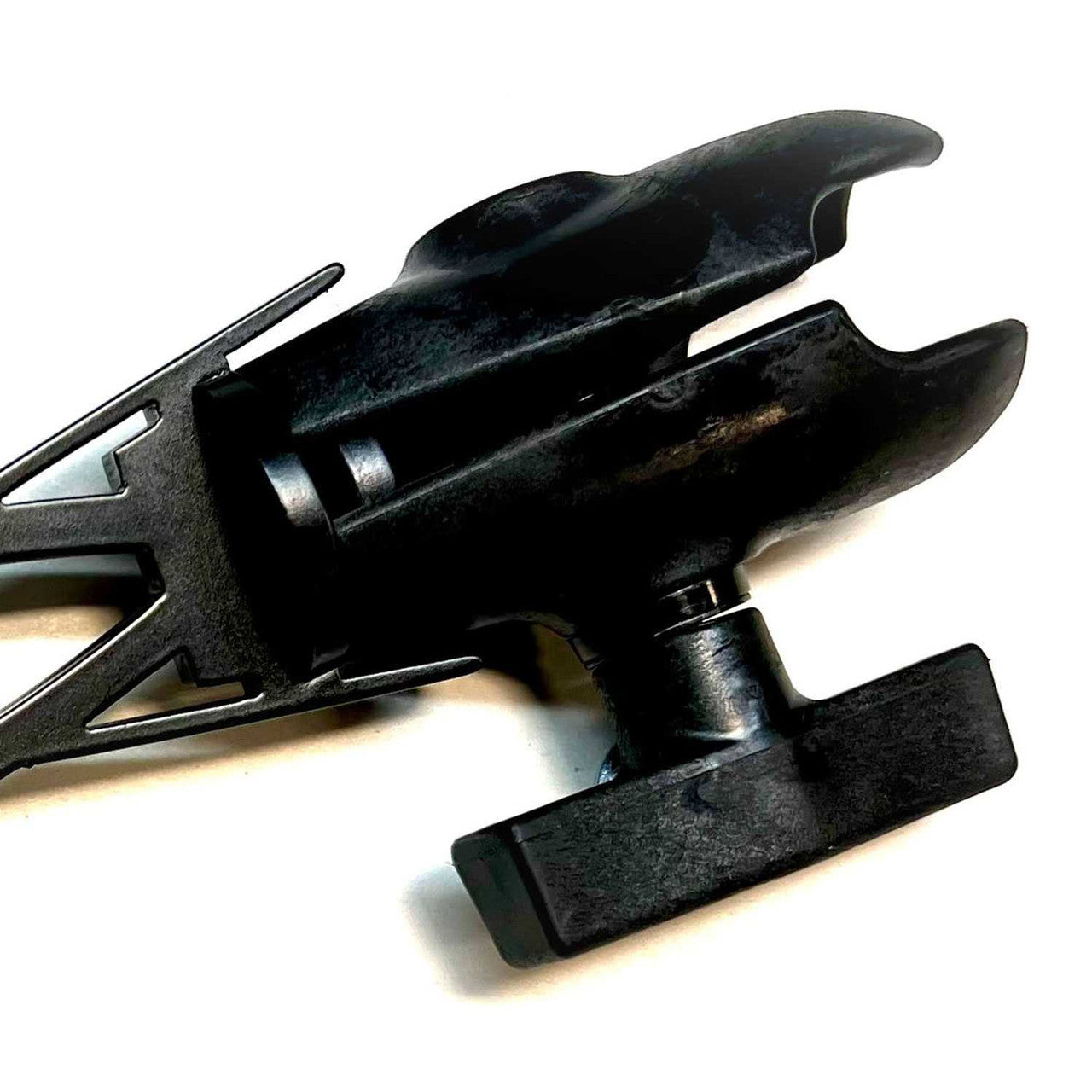 8.5"Metal Swivel DB MaxLoad (Load Rating: 10 lbs)